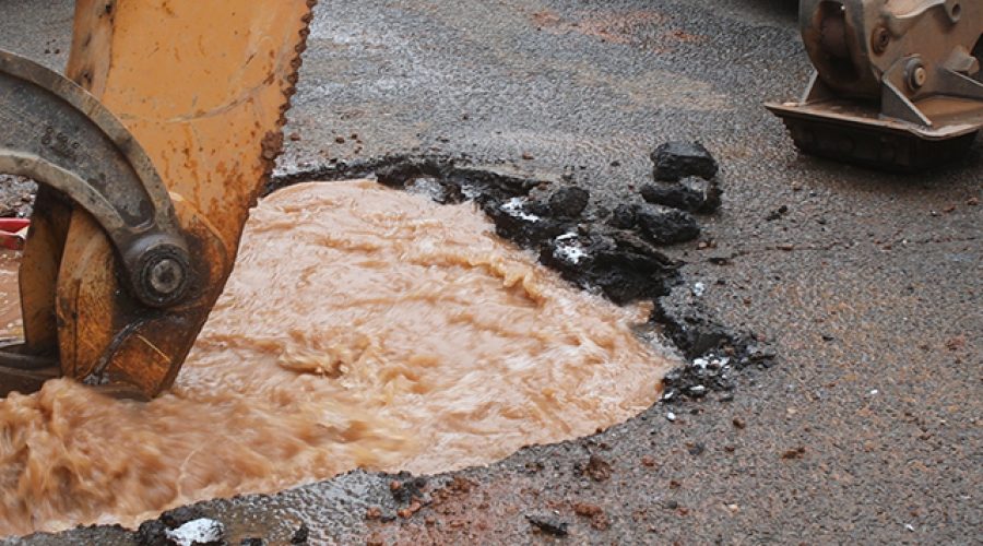 ▷8 Signs You Have a Water Main Leak in Riverside County